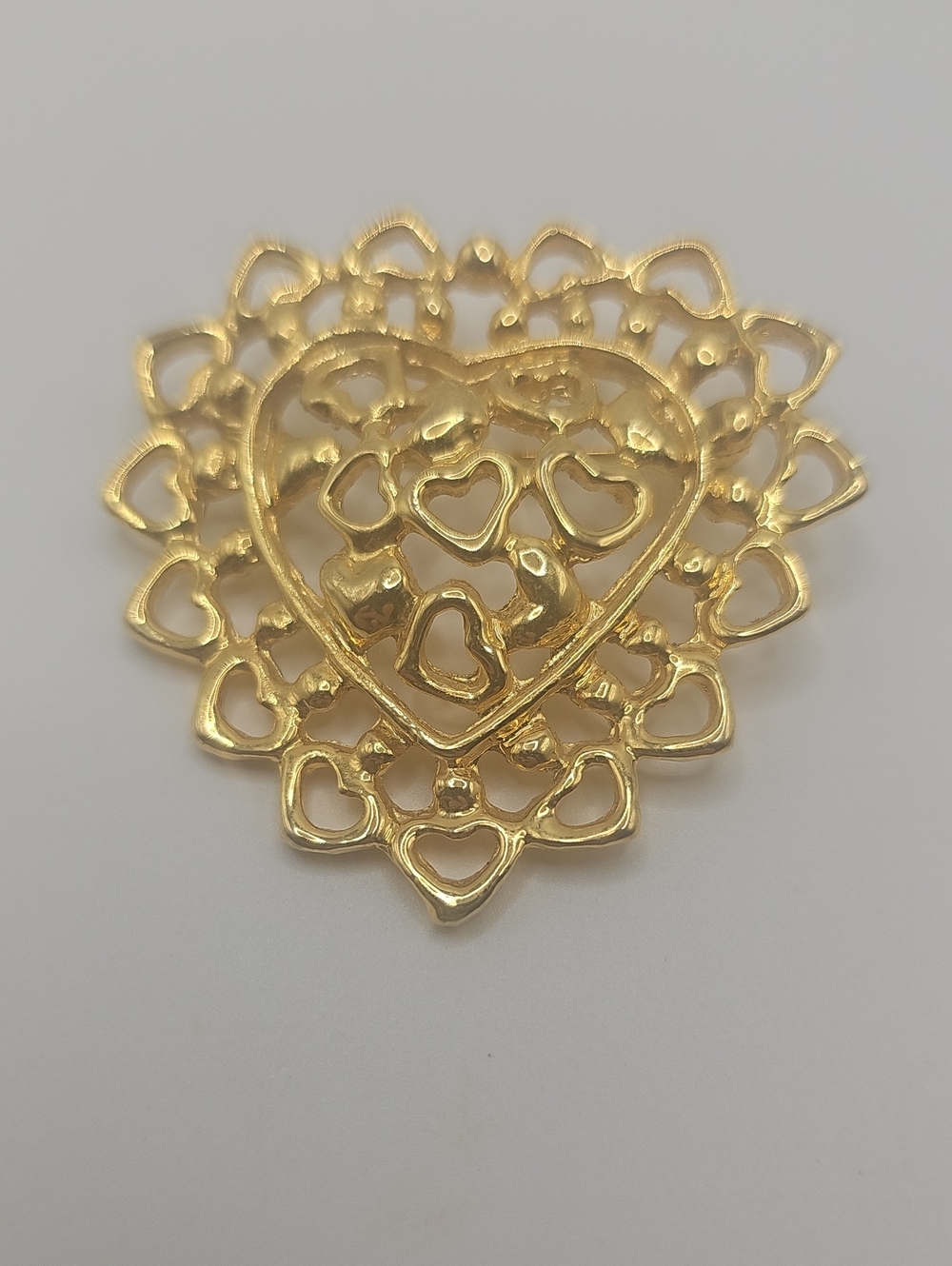 Gold Heart Filigree Brooch - Women Jewelry. Heart Shaped.